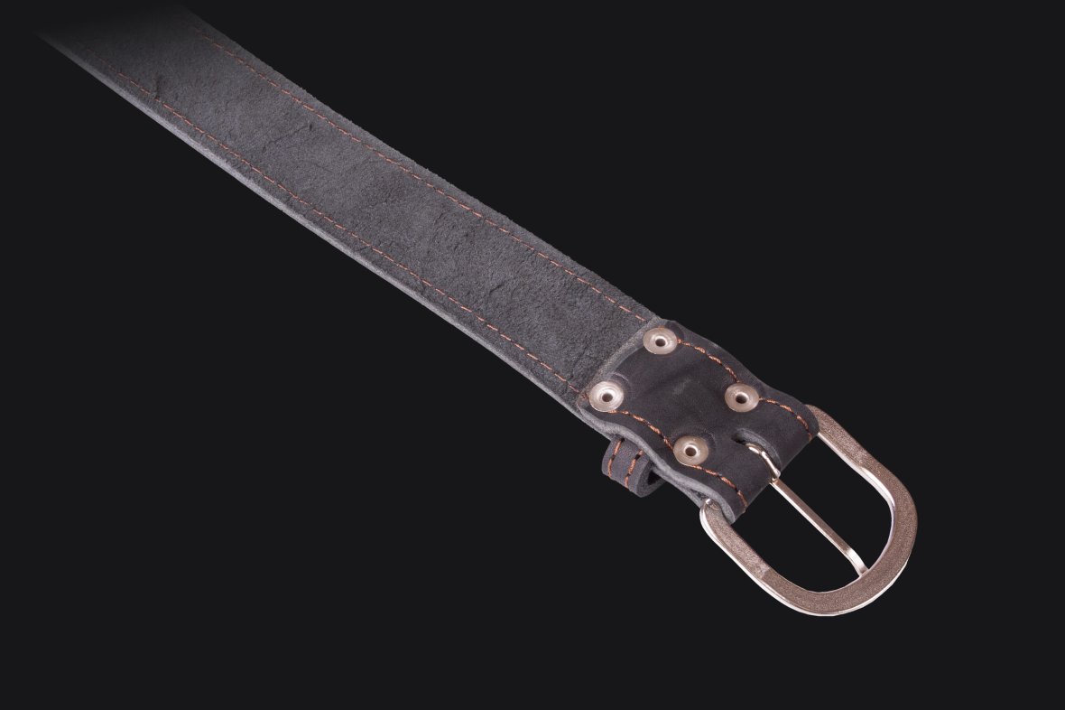 Leather belt Narrow black